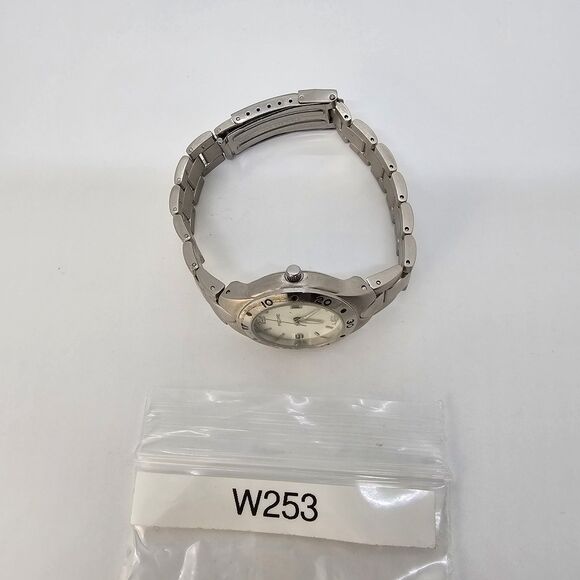 Pedre Women's Watch 30MM White Dial Gray Case Bracelet Band Date 7" New Battery - Picture 12 of 12